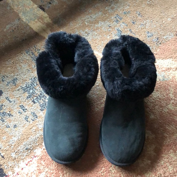 Women’s size 10 Kirkland Signature black wool lining slip on ankle boots - Picture 1 of 8